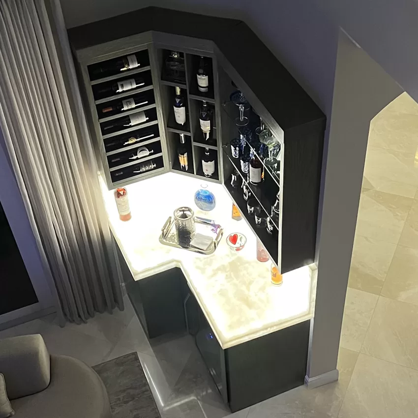 Backlit onyx countertop for a bar in Palm Beach